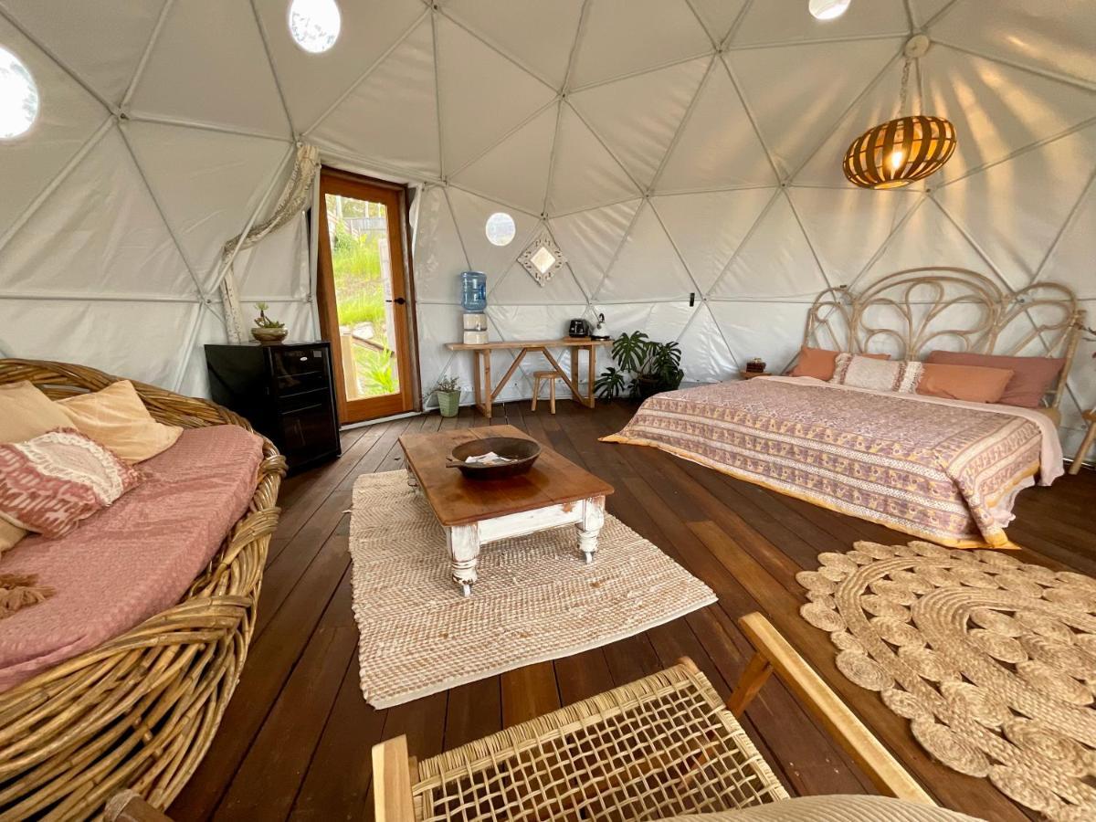 Golden Domes Hotel Cootharaba Exterior photo